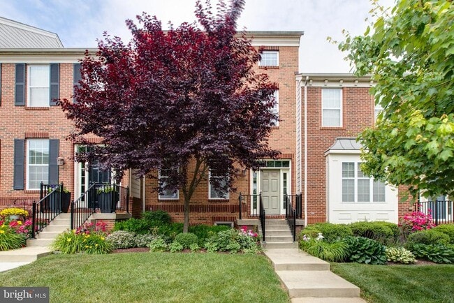 Primary Photo - 7631 Elmcrest Rd