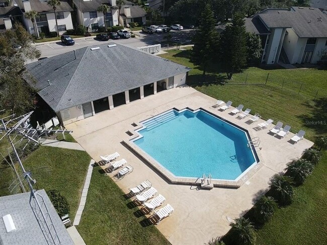 Building Photo - 2040 San Marcos Dr SE