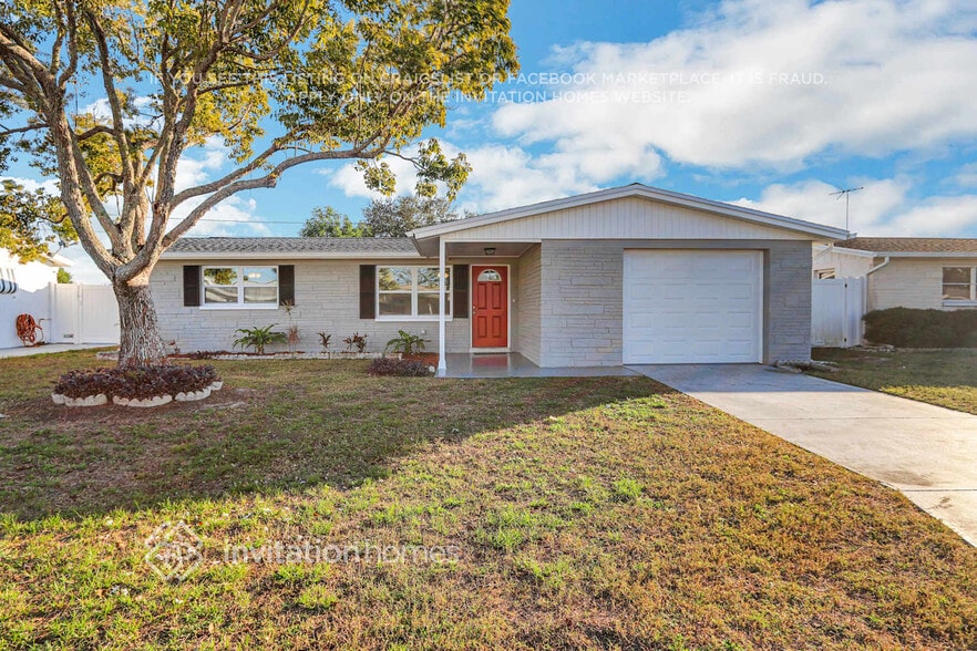 Building Photo - 3910 Beechwood Dr