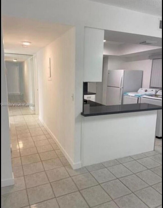 Building Photo - 8775 Park Blvd