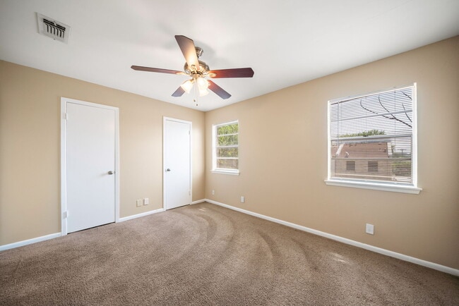 Building Photo - 6427 Wurzbach Rd