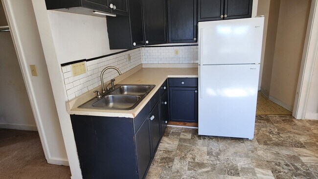 Building Photo - 56 Amm St