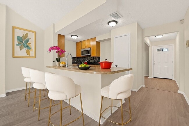 Building Photo - 6822 Dusty Dawn Dr