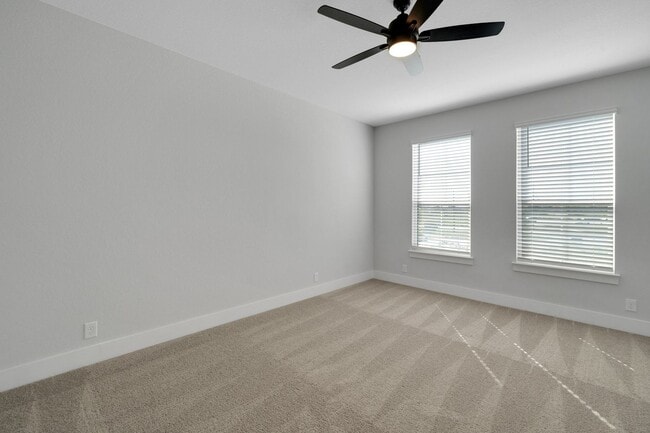 Building Photo - 3 Bedroom 2.5 Bath Townhome!