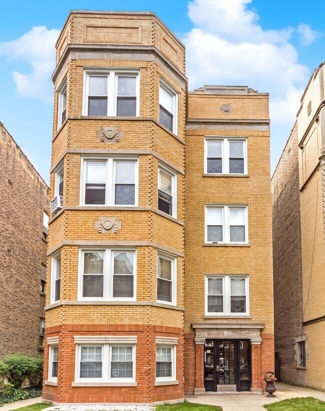 Primary Photo - 4933 W Cuyler Ave