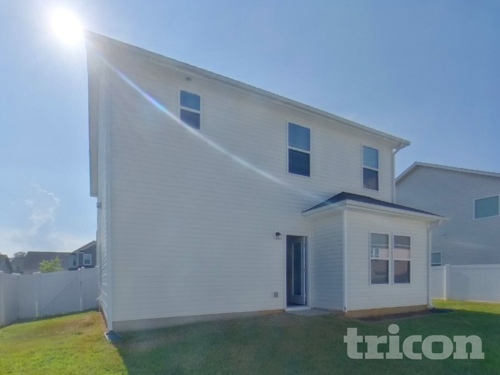 Building Photo - 809 Valley Creek Dr