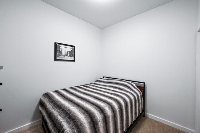 Building Photo - 1441 Central St