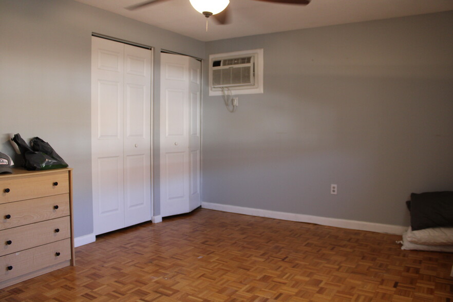 Bedroom 1 - 70B Washington Park Dr