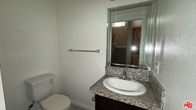 Building Photo - 1210 W 39th St