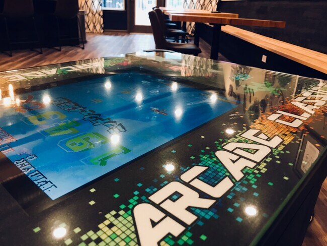 Building Photo - A0 | 1 Bed 1 Bath | 563 sf | $1500-$1770 |...