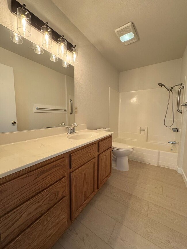 Building Photo - MOVE IN SPECIAL - $250 off First Month's Rent!