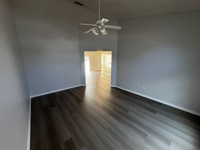 Building Photo - ? Move-In Ready 3/2/2 Near Ocala – Nearly 2,000 Sq Ft & Beautifully Updated! ?