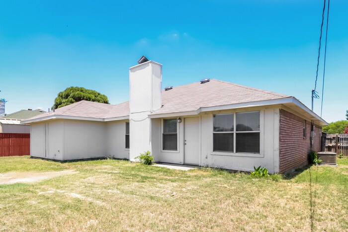 Building Photo - 404 Ridge Dr