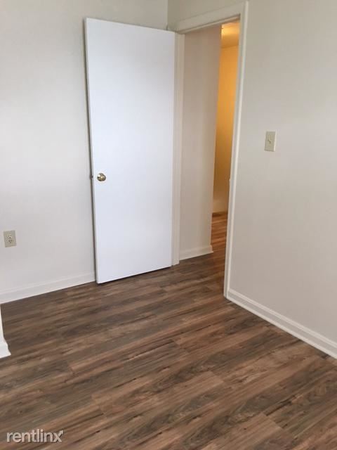Building Photo - 4 br, 3 bath Townhome - 1133 Somerset St