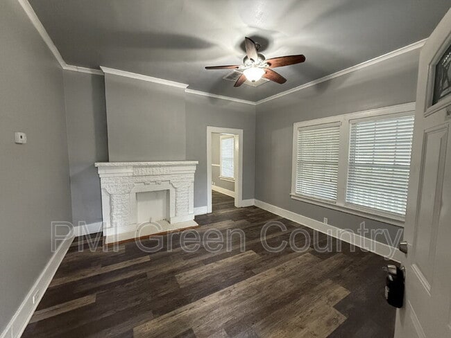 Building Photo - 1313 W Newton St