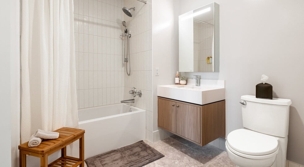 Building Photo - 215 Grove St