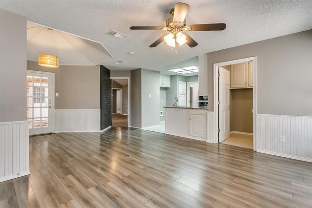 Building Photo - 2407 Ridgevalley Dr