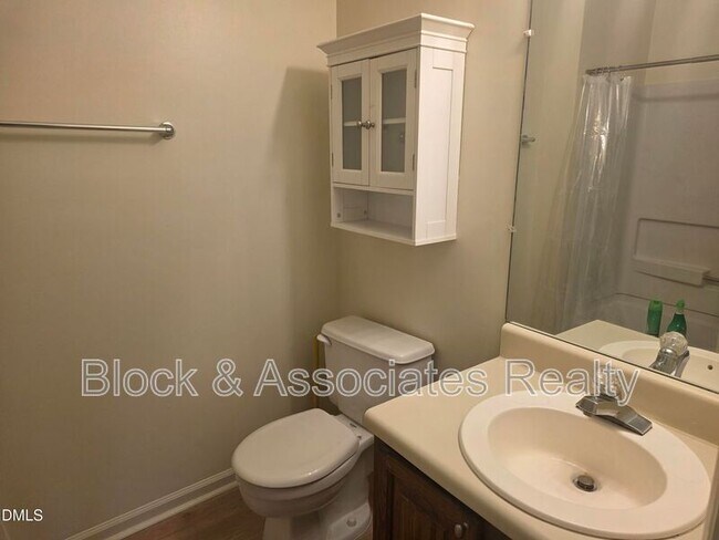 Building Photo - 6550 Thetford Ct