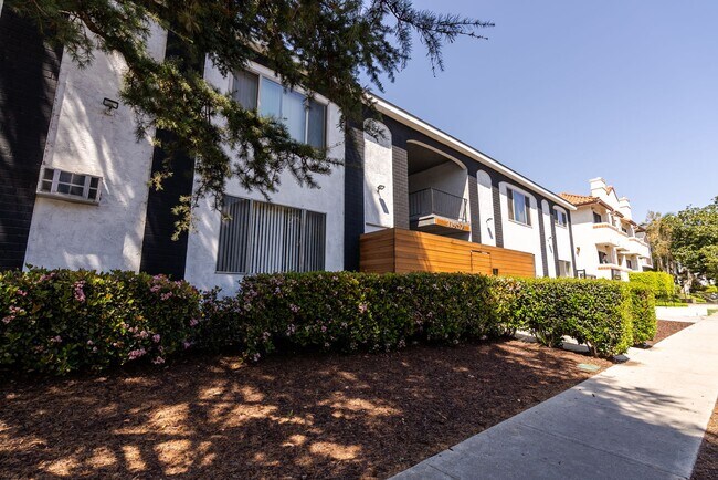 Building Photo - 11937 Avon Way