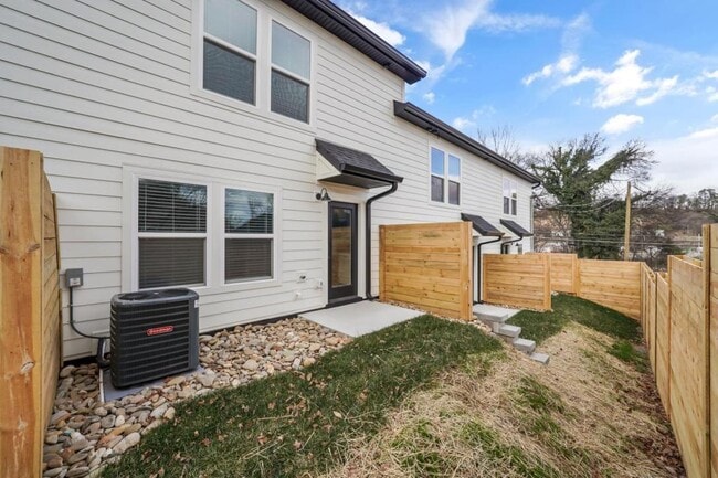 Building Photo - 116 Shipman Dr