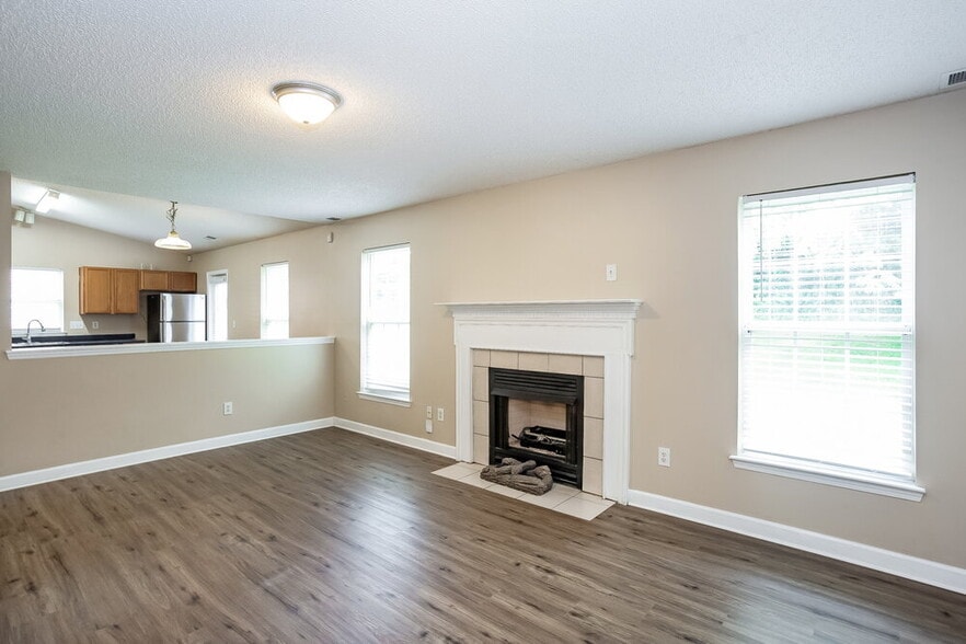 Building Photo - 1028 Jordans Pond Ln