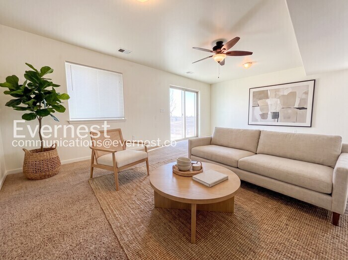 Building Photo - 3194 Fairmont Dr