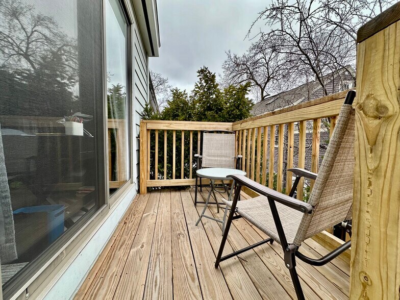 Building Photo - 61 6th St