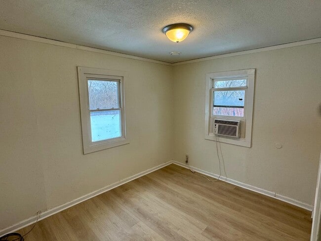 Building Photo - 44 Warrington Ave