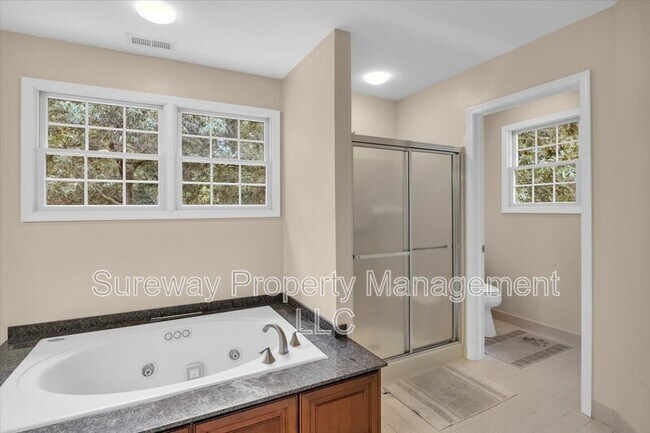 Building Photo - 113 Lighthouse Ln