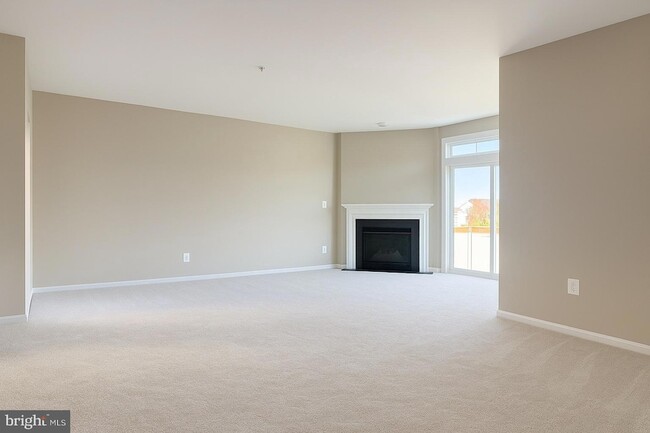 Building Photo - 44180 Shady Glen Terrace