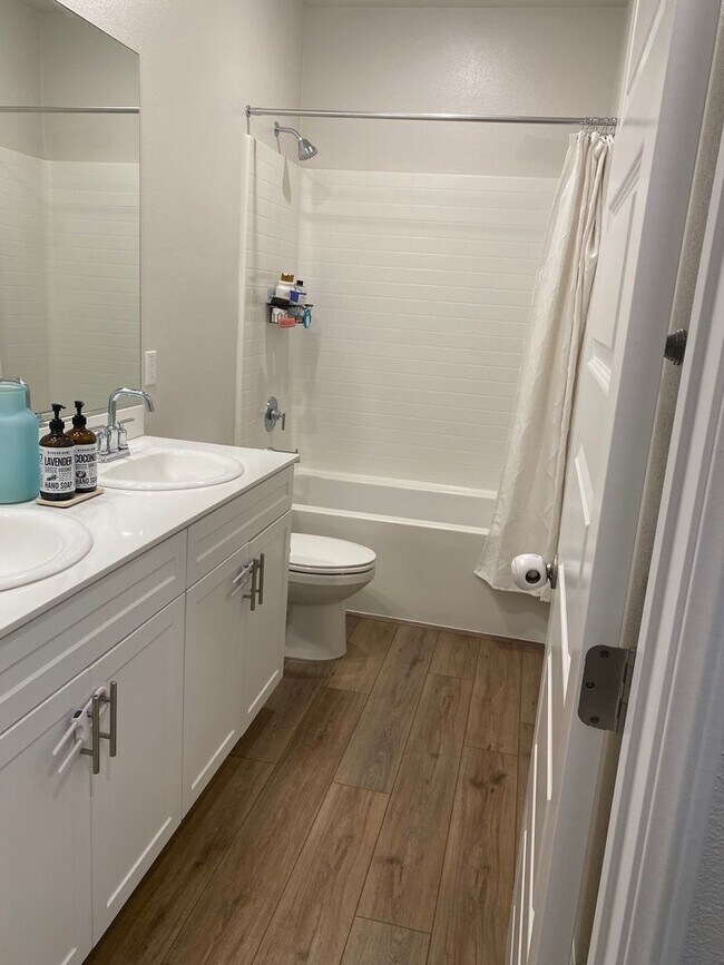 Building Photo - Temecula Home Ready for Lease!!!