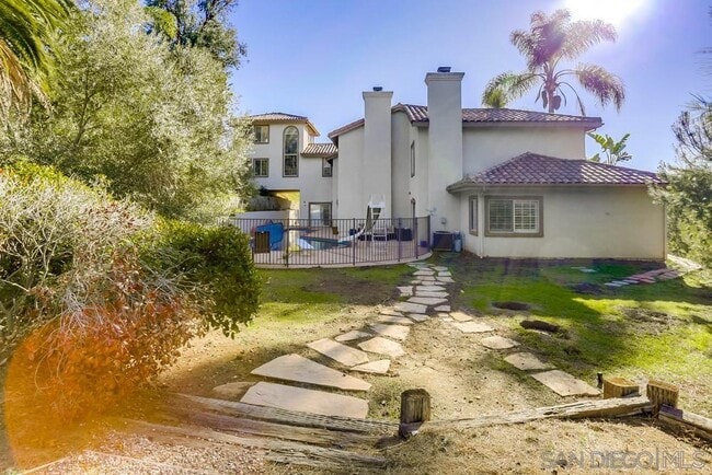 Building Photo - 1696 Gil Way