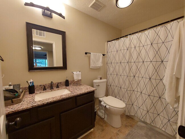 Building Photo - 2824 Vinings Central Run SE