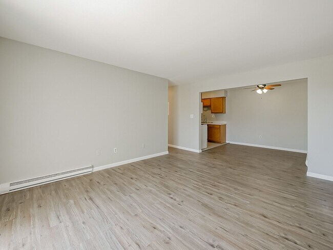 Building Photo - 125 E Van Riper Rd