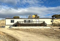 Building Photo - Spacious 3 bedroom/2 bath manufactured hom...