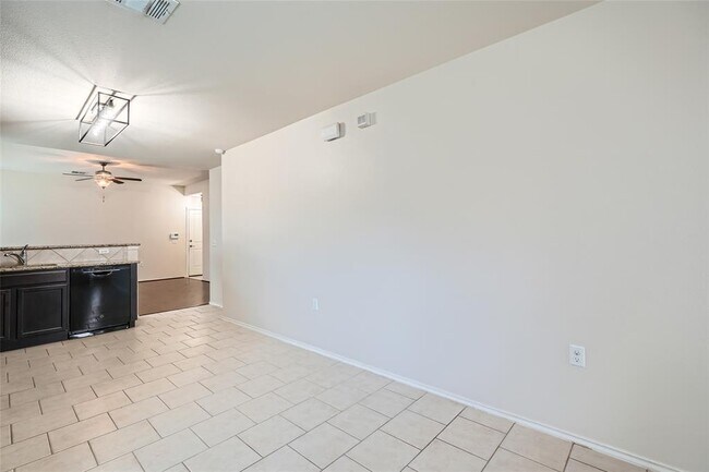 Building Photo - 6905 Crestone Rd