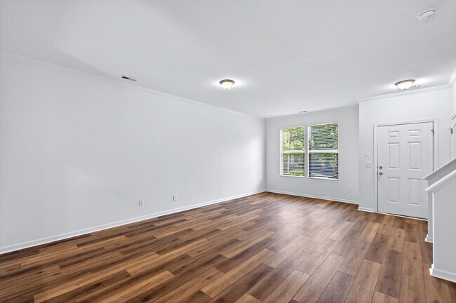 Building Photo - 4509 Middletown Dr