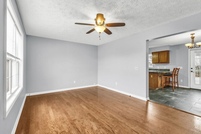 Building Photo - 912 Lyme Brook Ln