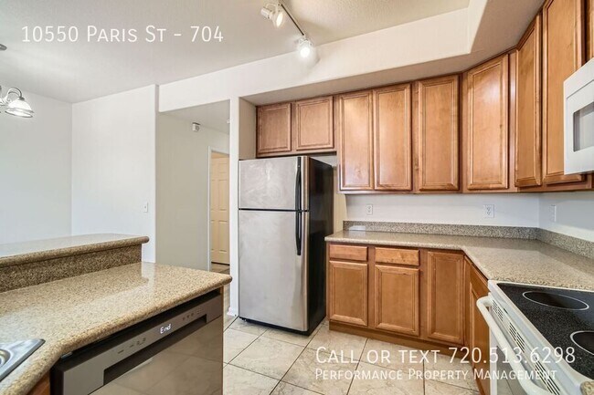 Building Photo - 10550 Paris St
