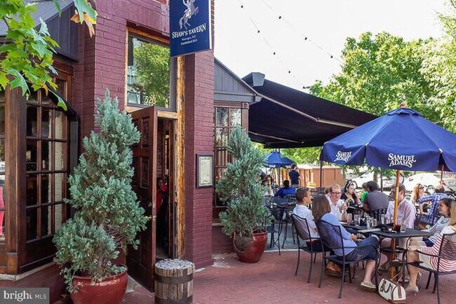 Building Photo - 304 Florida Ave NW