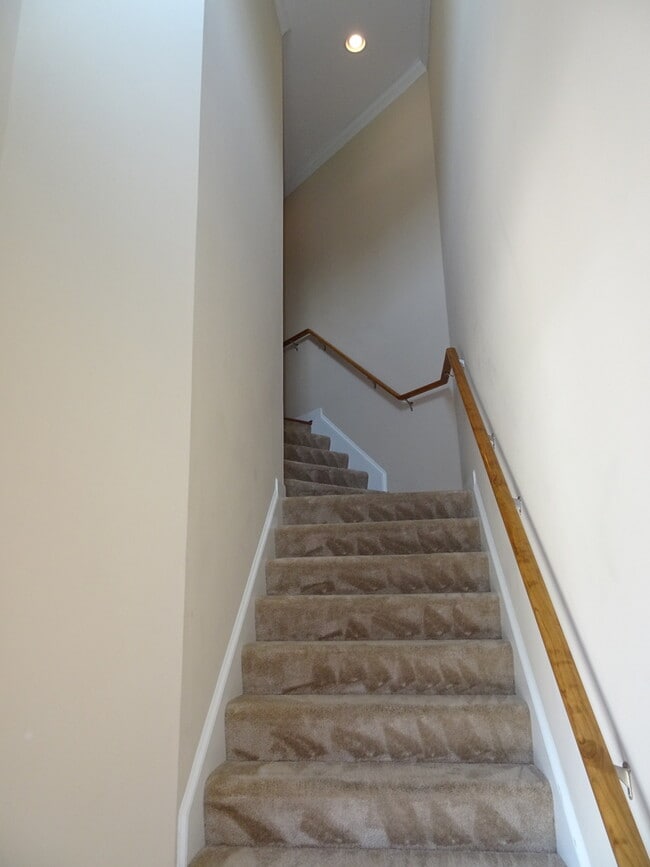 Building Photo - 3 bed condo with a golf course view in Bra...