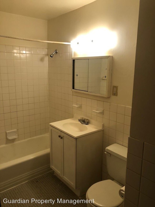 Building Photo - 1807 Stillwater Ave E