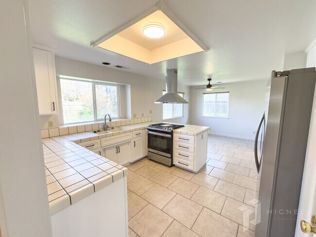 Building Photo - Amber Grove Home for Rent in Chico CA | Pool, Remodeled Interior, Landscaped Yard