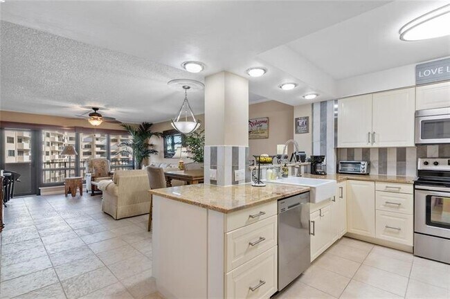 Building Photo - 5000 N Ocean Blvd