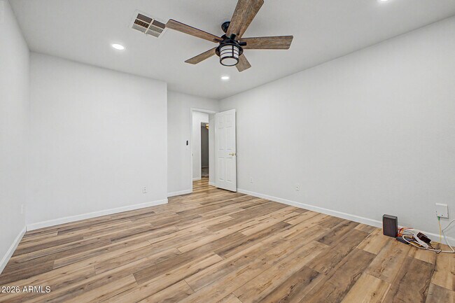 Building Photo - 16148 N 157th Dr