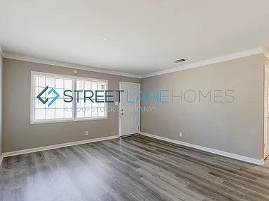 Building Photo - 4059 W Oak Dr