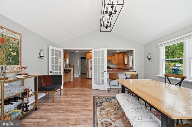 Building Photo - 6426 Carriage Dr