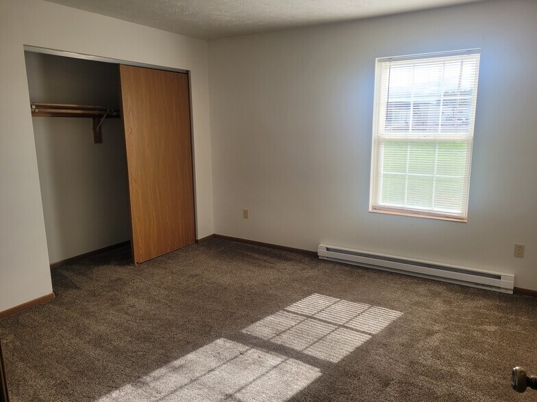 Bedroom 2 - 5207 Lee Ave