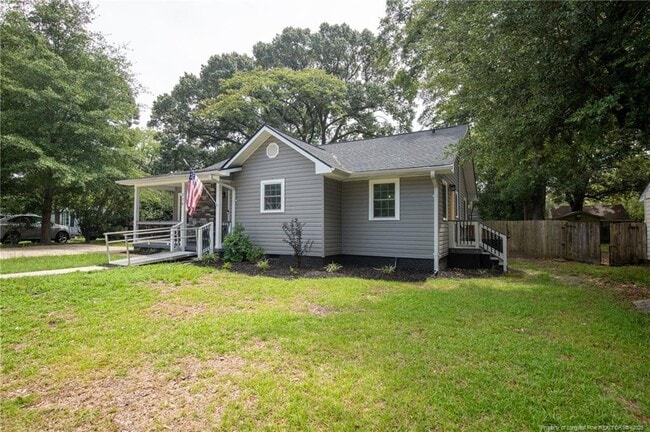Building Photo - 216 W Cir Ct.