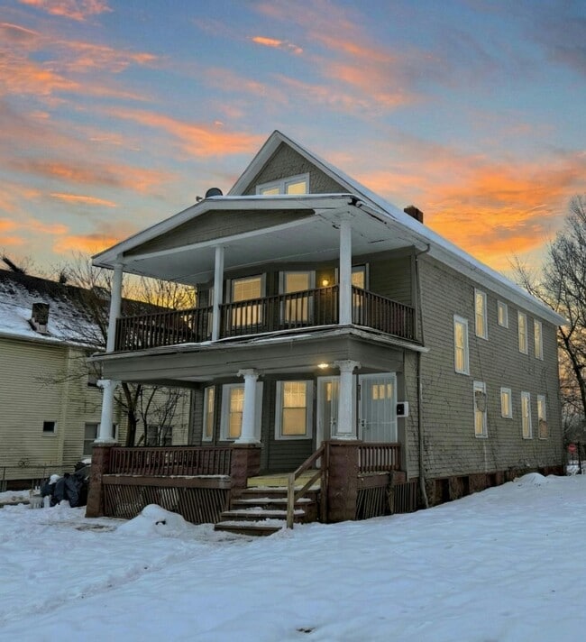 Building Photo - 3410 E 135th St